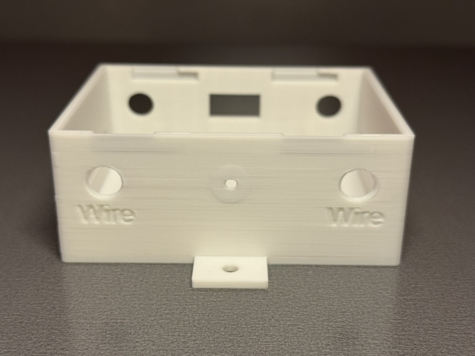 Scout 30 White rear opening face